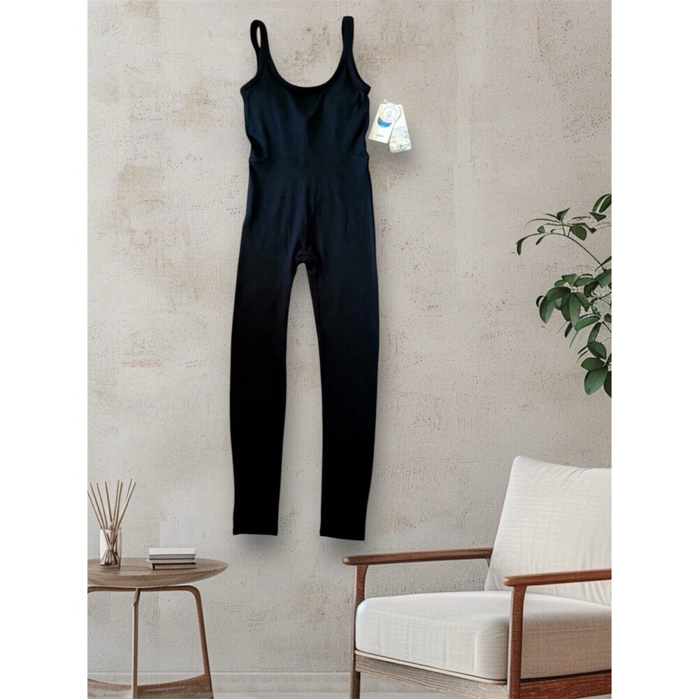 Vuori Women’s Halo Essential Jumpsuit Color Black Heather Sz Small New $128